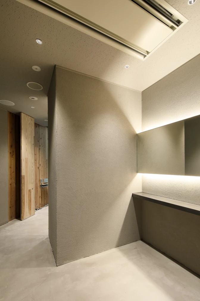 Photos of the restrooms in the Japan Pavilion