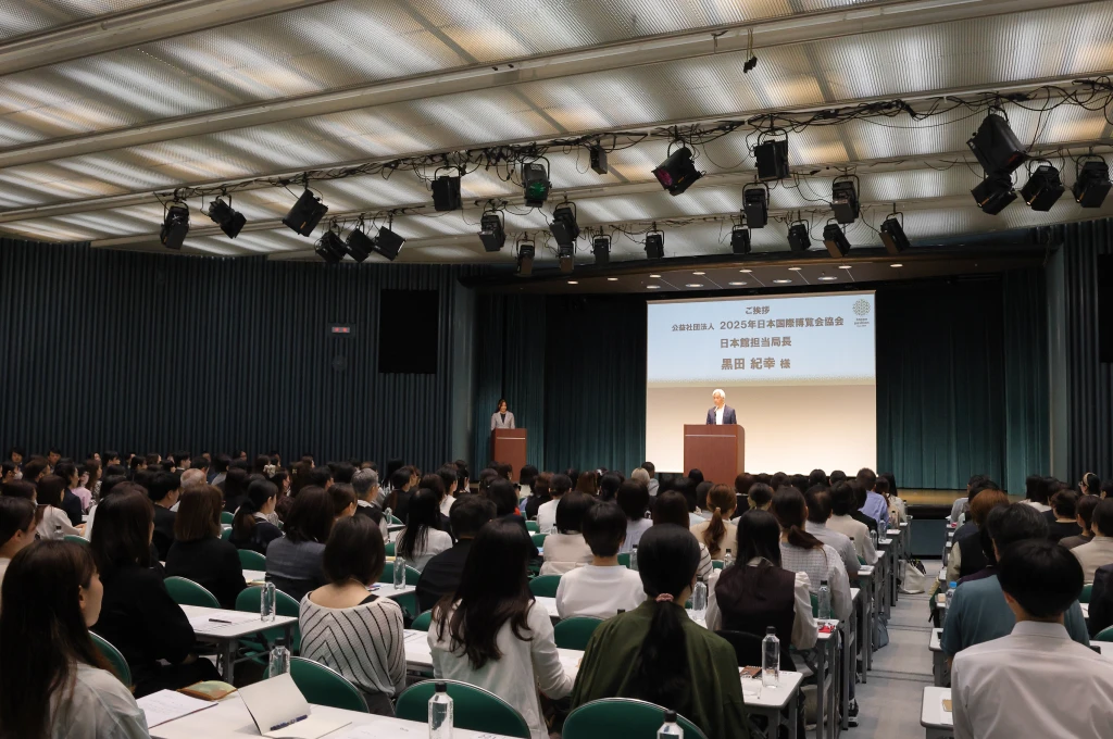 Briefing session for informal job offers