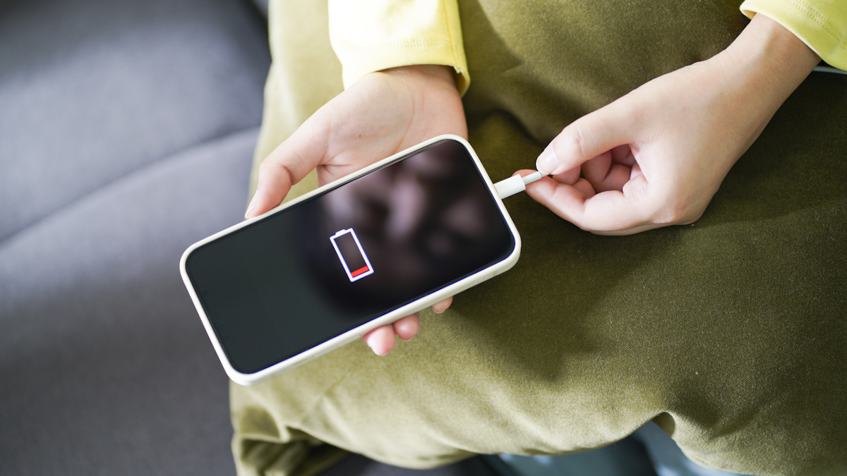 iPhone4s（美品バッテリー弱ら膨張したバッテリー処分済み）外箱付き（本体… iPhone4s（美品バッテリー弱ら膨張したバッテリー処分済み）外箱