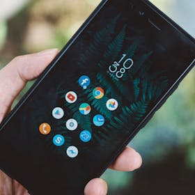 壊れたアンドロイドスマホは捨てずに「ナオセル買取」へ