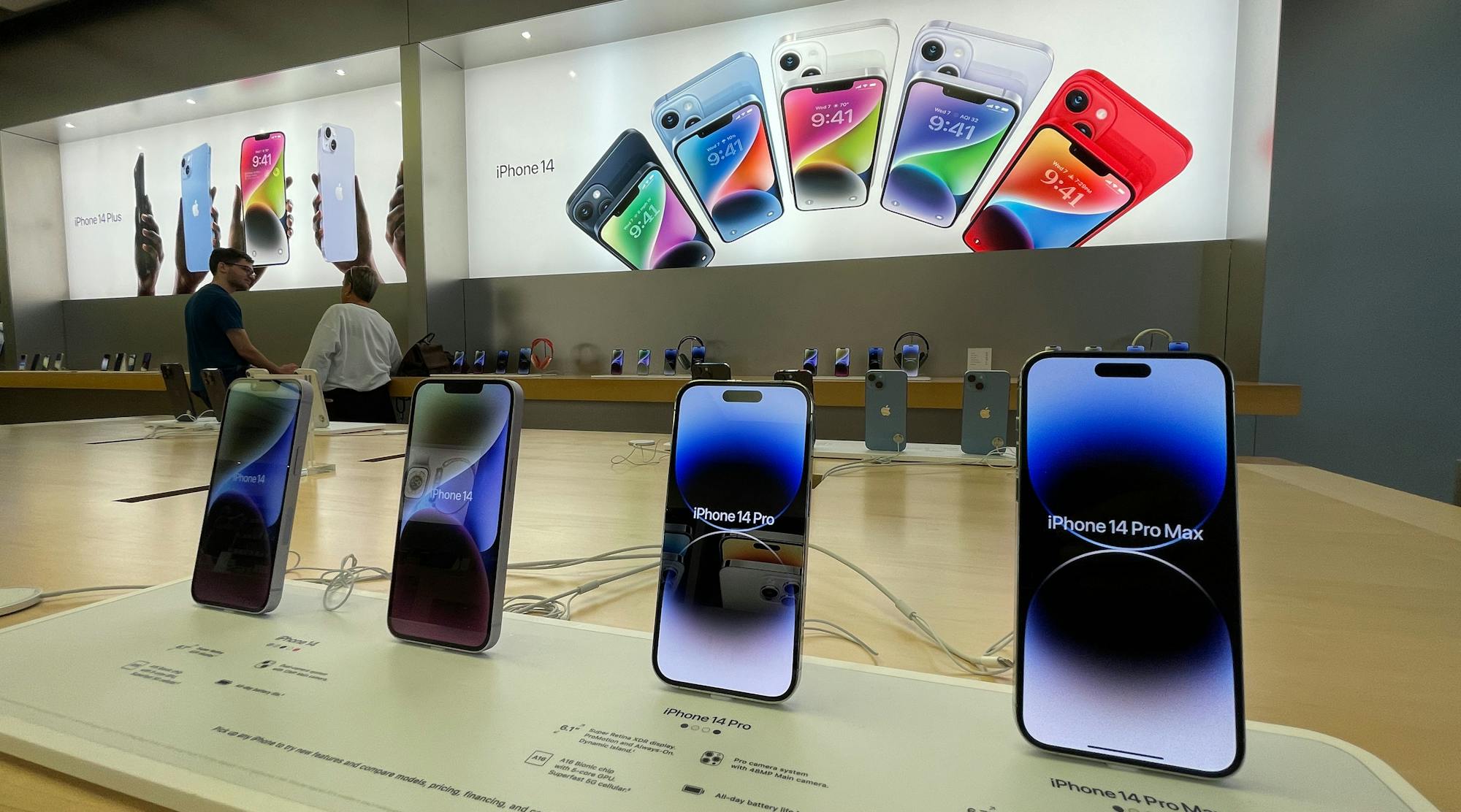 通信キャリアのどこで買うのが安い?iPhone14/Plus/Pro/Pro Maxの価格一覧