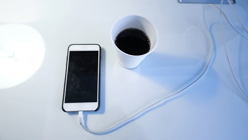 【充電できない！】アイフォンが復活する6つの対処法