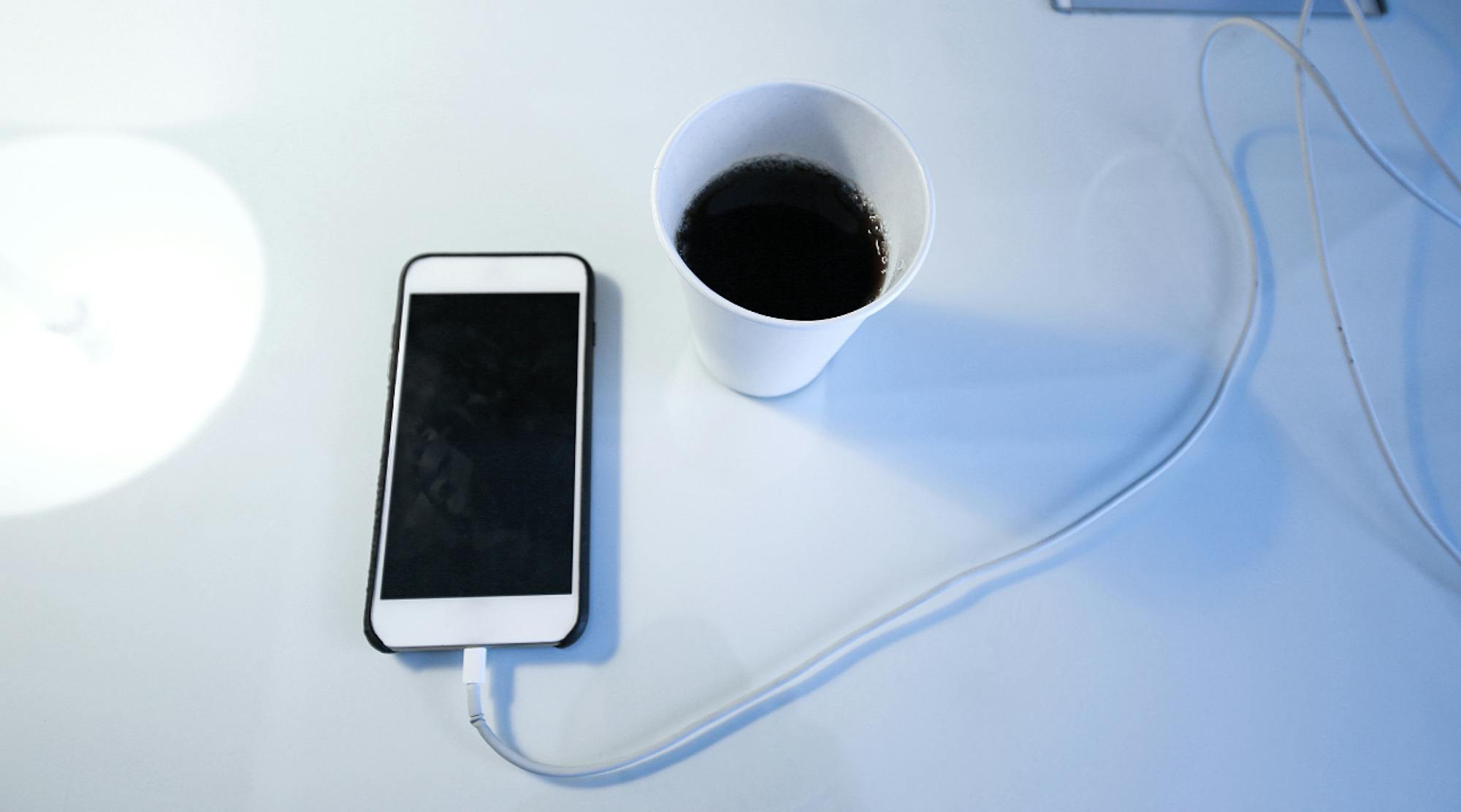 【充電できない!】アイフォンが復活する6つの対処法