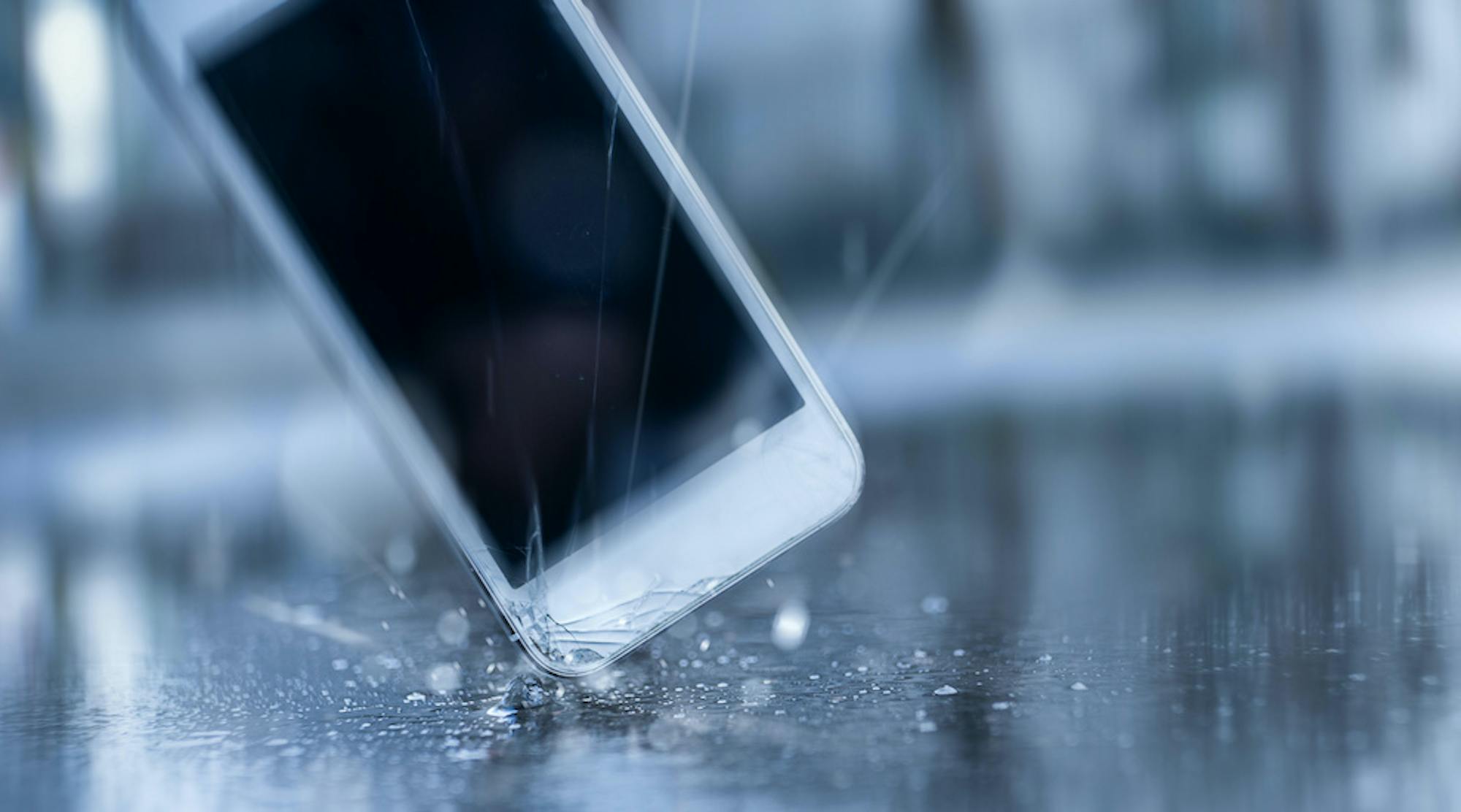 iPhoneが壊れた!画面が割れた!すぐに修理ができない時の対処法