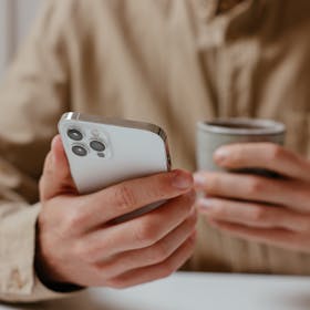 電源が入らないiPhoneは買取に出すべきか?原因と改善方法について解説