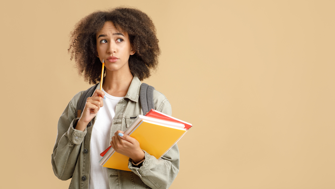 【赤ロムとは?】白ロム・黒ロムとの違いと見分け方を解説 ナオセルお役立ち記事 iPhone買取率100のナオセル