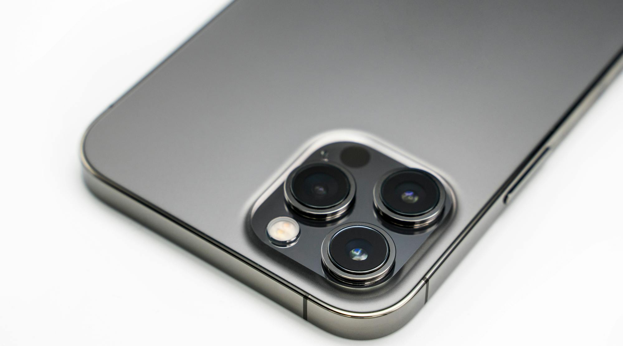 iPhoneのライトがつかない!原因と対処法5選