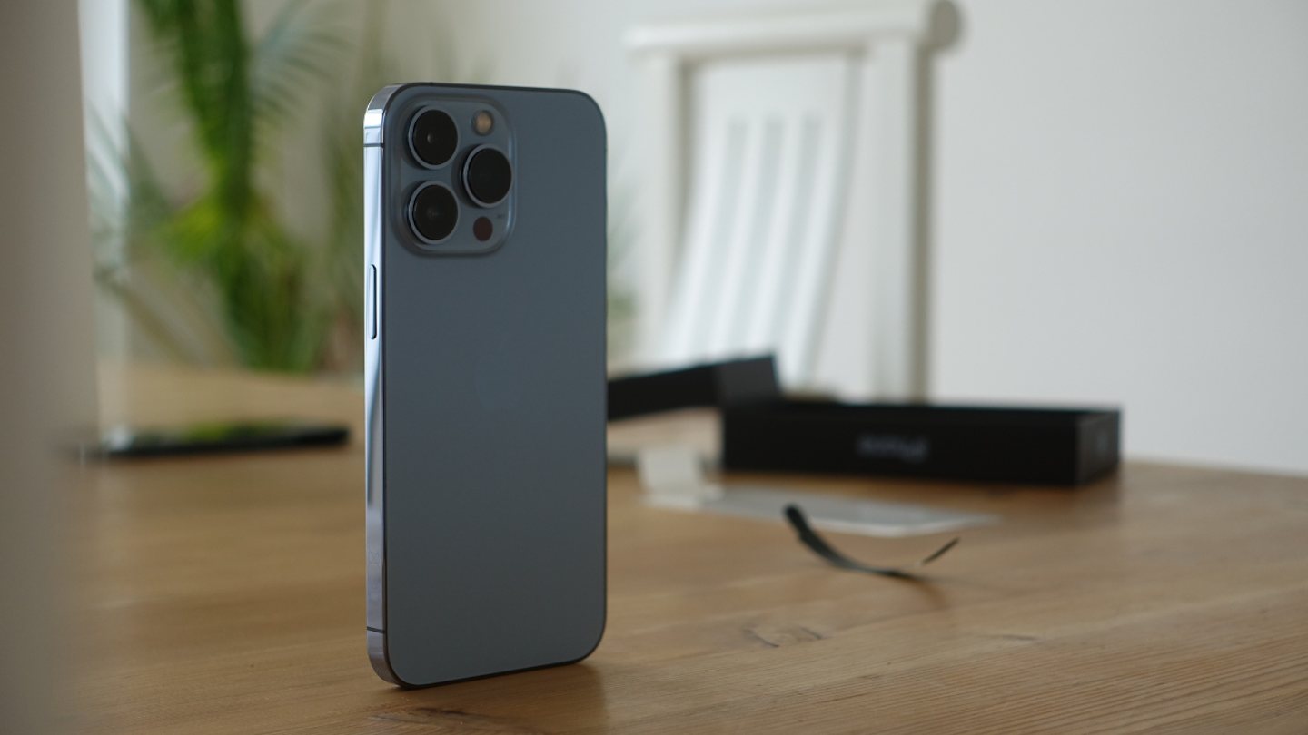 iPhoneのセキュリティロックアウトとは?文鎮状態にしないための原因と解除方法を徹底解説