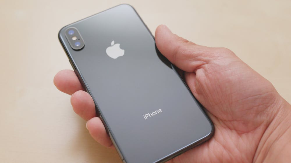 再起動を繰り返すiPhone Xの対処方法とは?