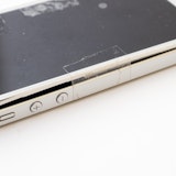 危険!iPhoneの膨張はバッテリー劣化のサイン!発火する可能性も?適切な処分方法をご紹介します