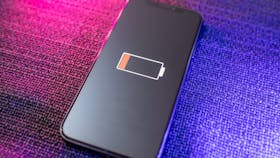 iPhoneのバッテリー交換は正規と非正規でどっちがお得？特徴と相場を解説