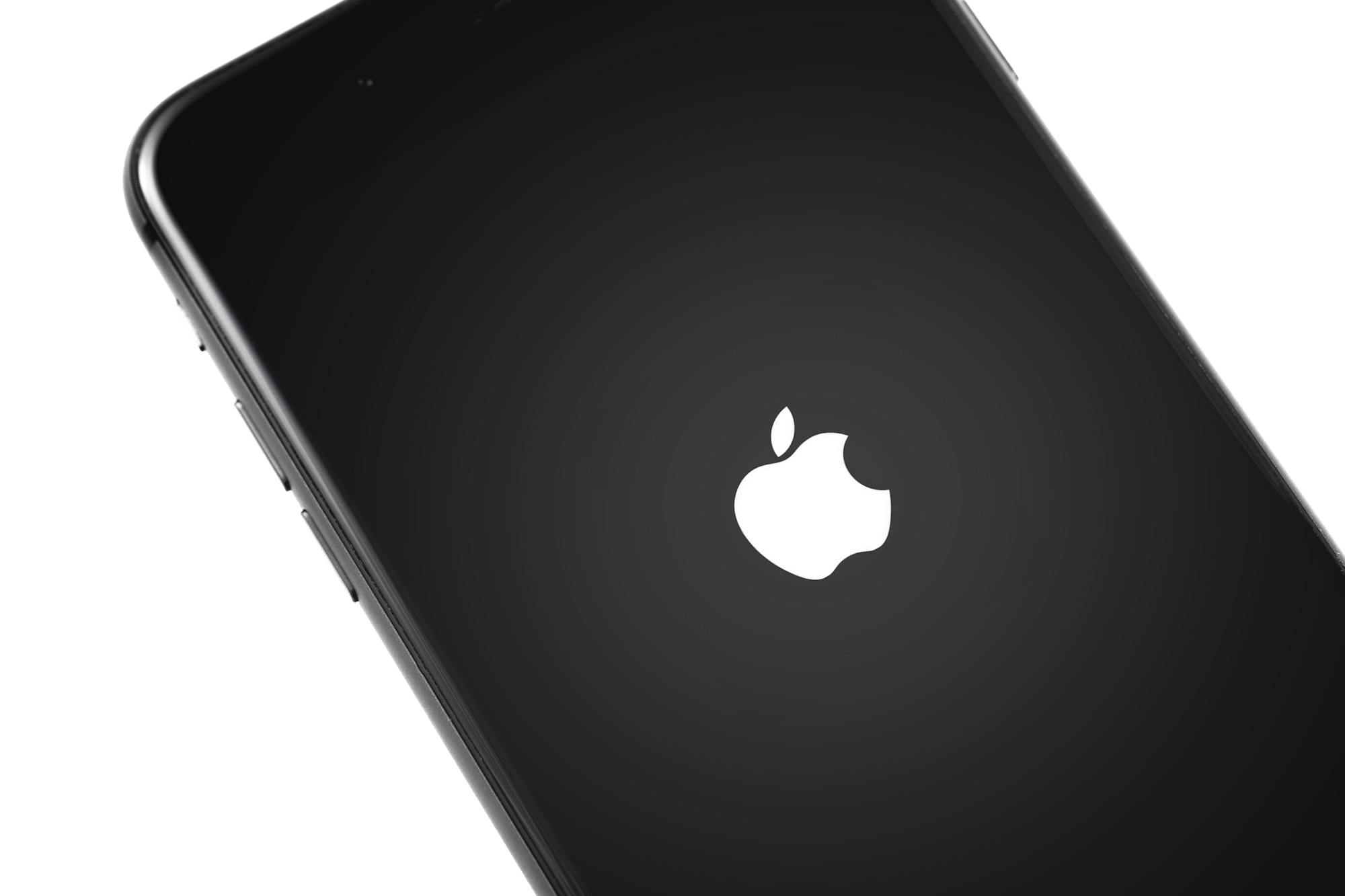 【完全版】iPhoneを強制再起動する方法を「機種別」に解説