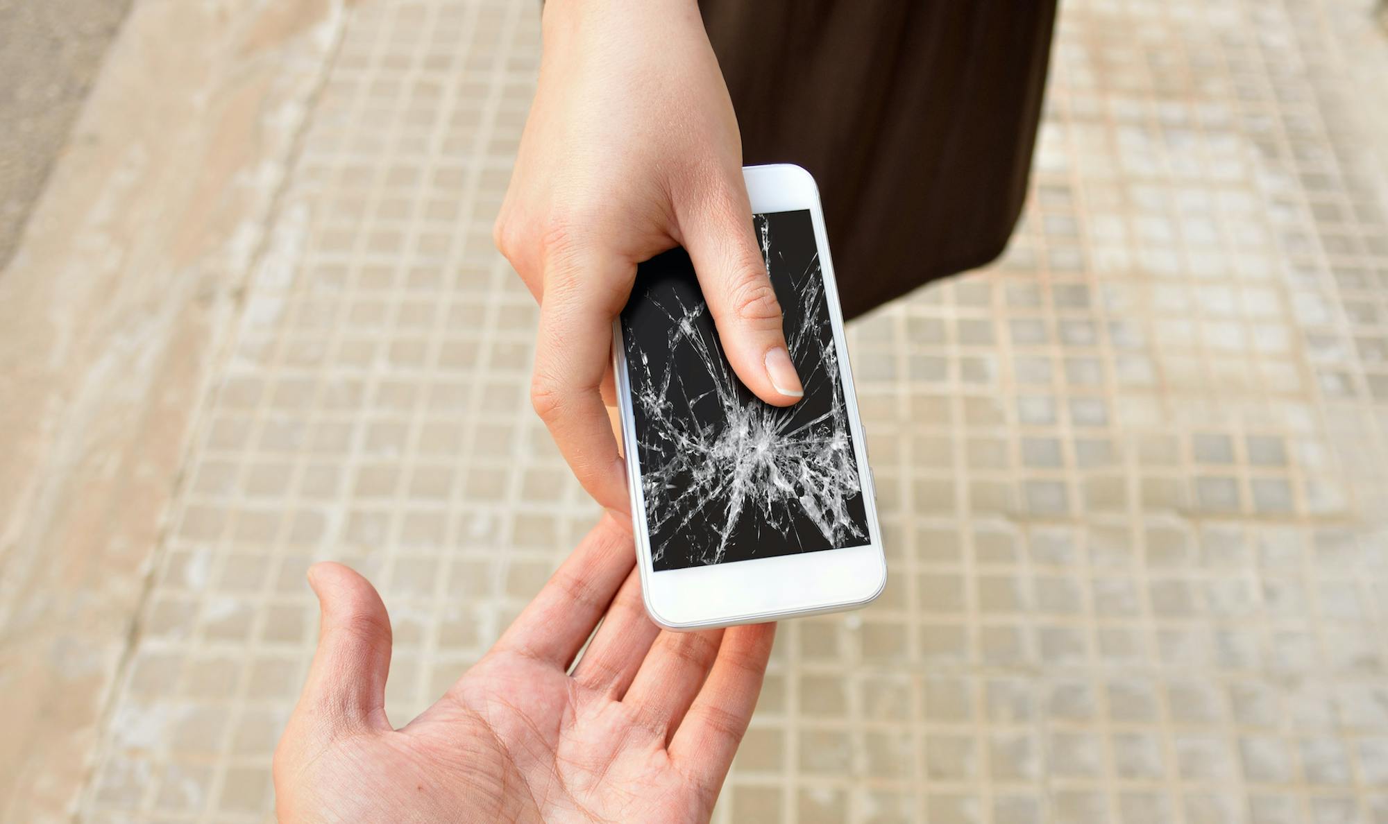 【必読】壊れたスマホ・ジャンク品を高く売るには?ナオセルで壊れたスマホを売ろう