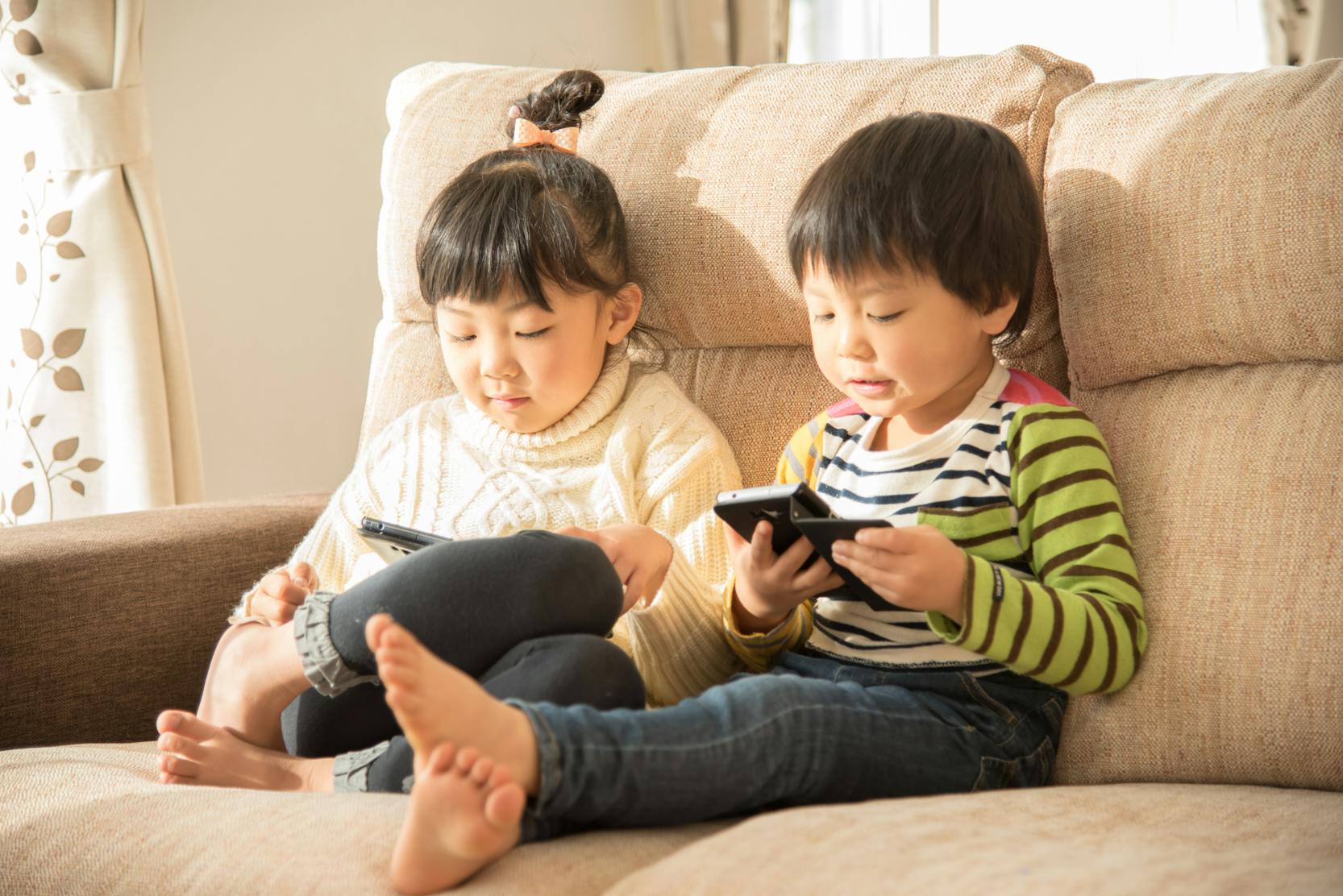 iPhoneを子供に持たせる時に時間制限をつけたい！スクリーンタイム設定や課金制限の方法を解説！