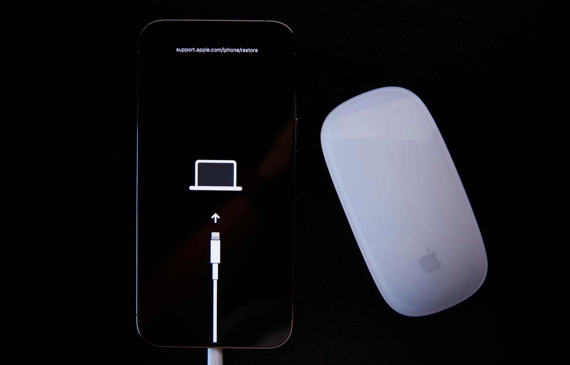 iPhoneのリカバリーモードが解除できない!原因と解除方法を解説