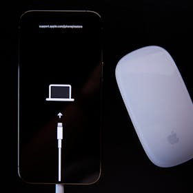 iPhoneのリカバリーモードが解除できない!原因と解除方法を解説