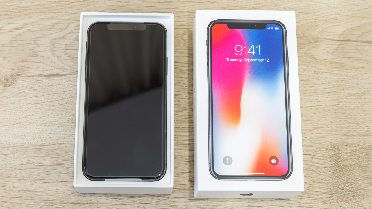 再起動を繰り返すiPhone Xの対処方法とは?