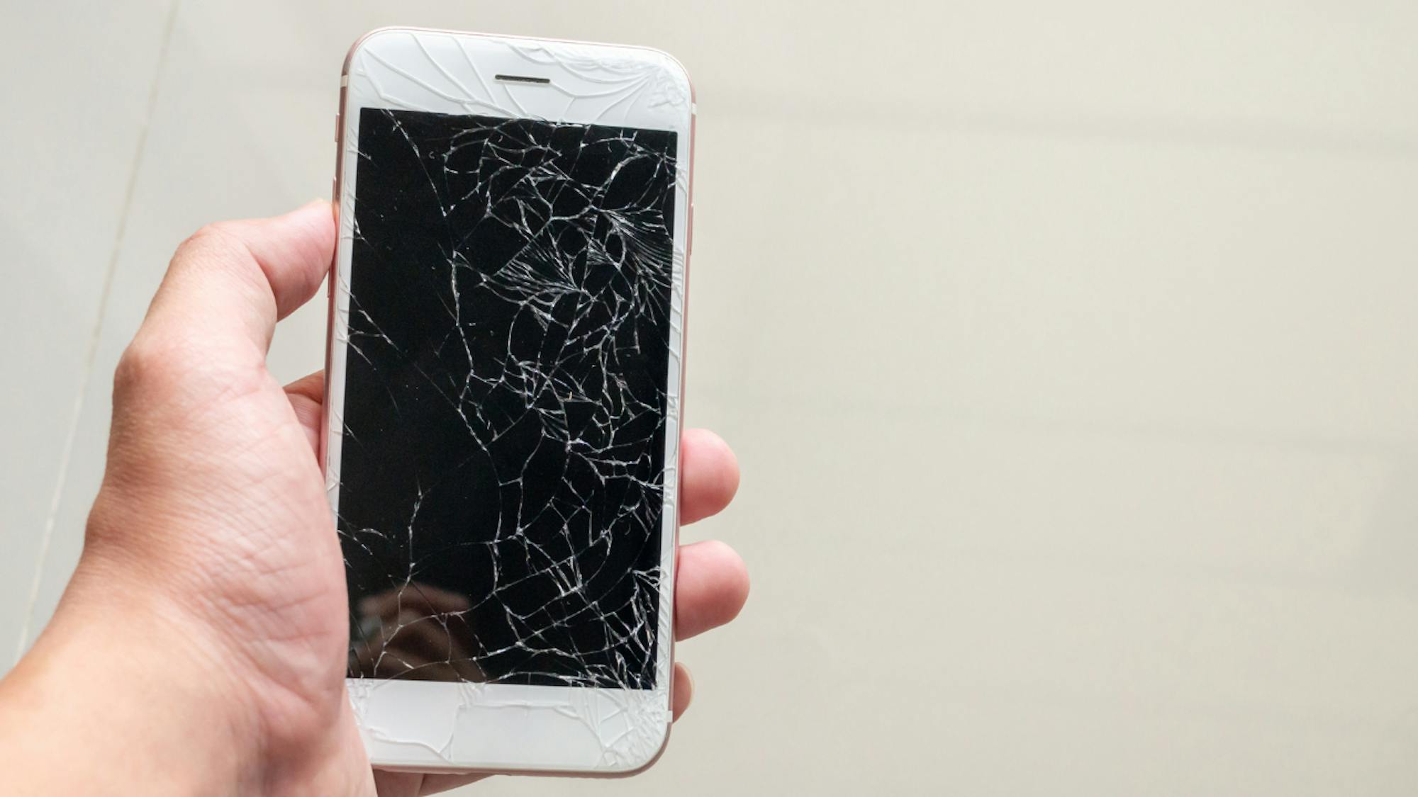 iPhoneのジャンク品とは？買取に出す際の注意点をわかりやすく解説