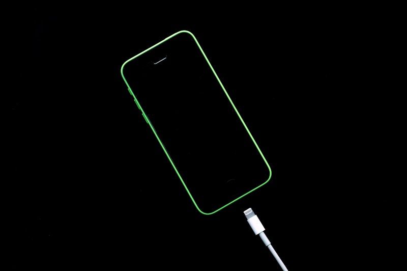 急にiPhoneの電源が落ちる「5つの原因」