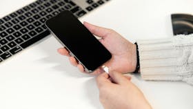 【保存版】iPhoneが充電できない7つの原因と解決法｜修理前に試したい対処法まとめ