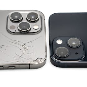 背面割れのiPhoneは買取に出せる?査定前に修理すべき?