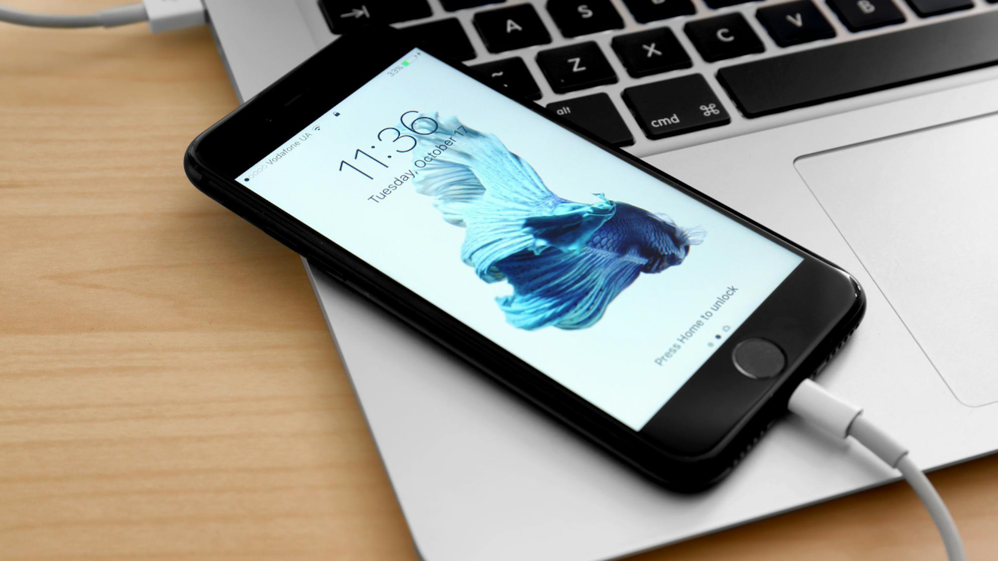iPhoneが充電できない原因8つ!マグネット充電や水に濡れて充電できない場合の対処法は?