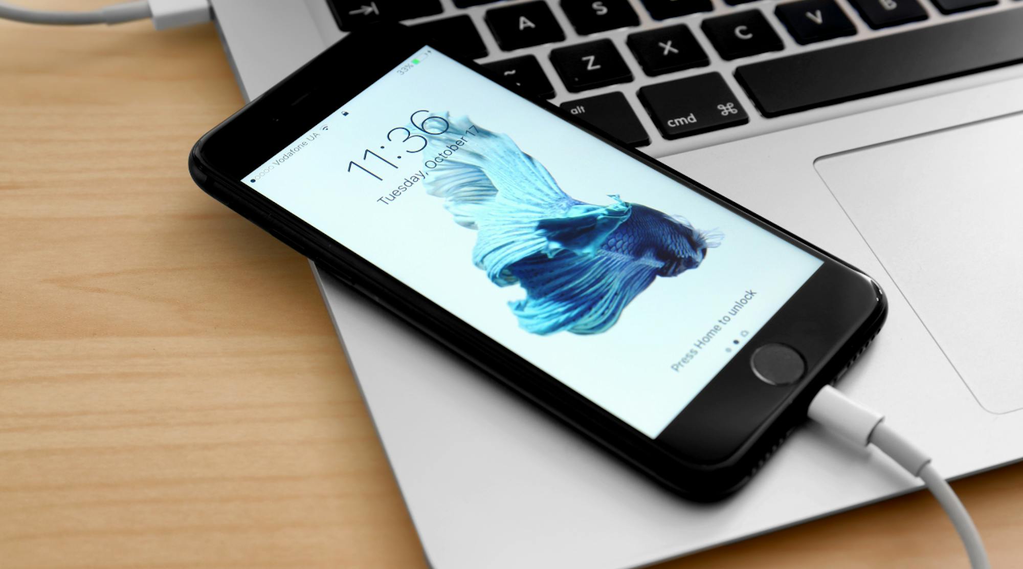 iPhoneが充電できない原因8つ!マグネット充電や水に濡れて充電できない場合の対処法は?