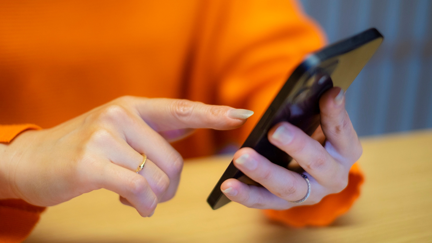 auの利用制限はなぜ発生する?原因と対策を解説