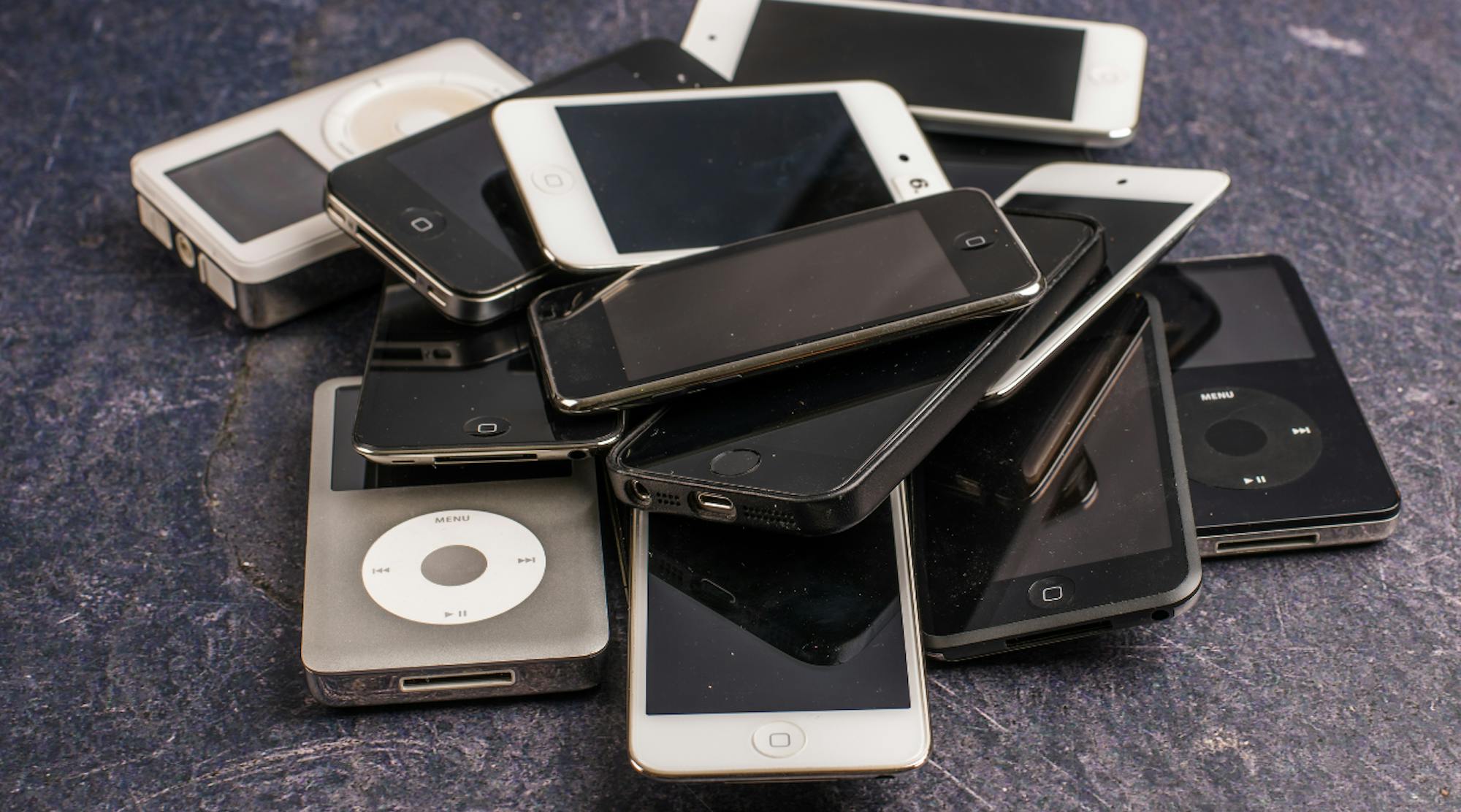 【完全版】古いスマホの処分方法とは?後悔しない捨て方を徹底解説