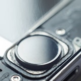 iPhoneのホームボタンが反応しない!原因と対処法を解説