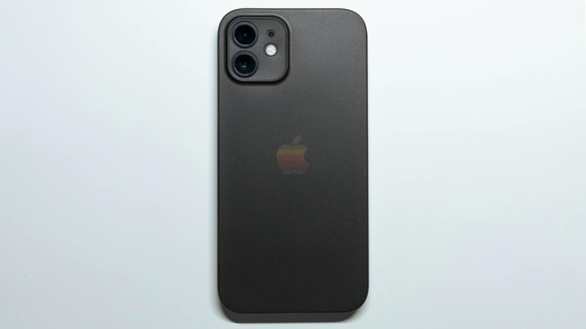 iPhone16eとiPhone16の違いを徹底比較！どっちを買うべき？