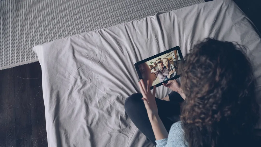 タブレットを使う子どもと保護者による利用管理のイメージ
