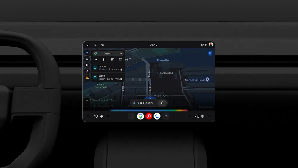 GeminiをナビゲーションAIに統合したAndroid Autoの車載ダッシュボード画面