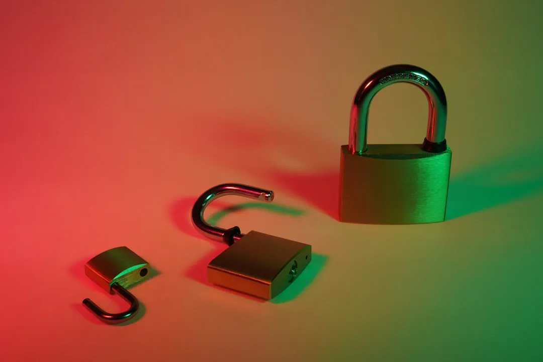 サイバーセキュリティとデジタルリスク管理のイメージ（バイオAIのデュアルユースリスクを表す）