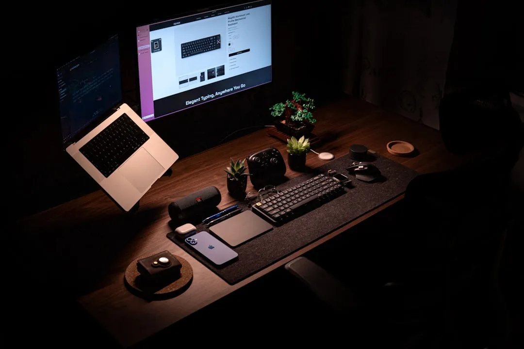 Claude Code でclaude-contextを設定するコーディング環境：ターミナルとエディタを使ったMCPセットアップ作業」 width=