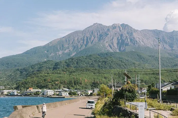 【Kagoshima】Explore the whole Sakurajima round-the-clock e-bike tour.