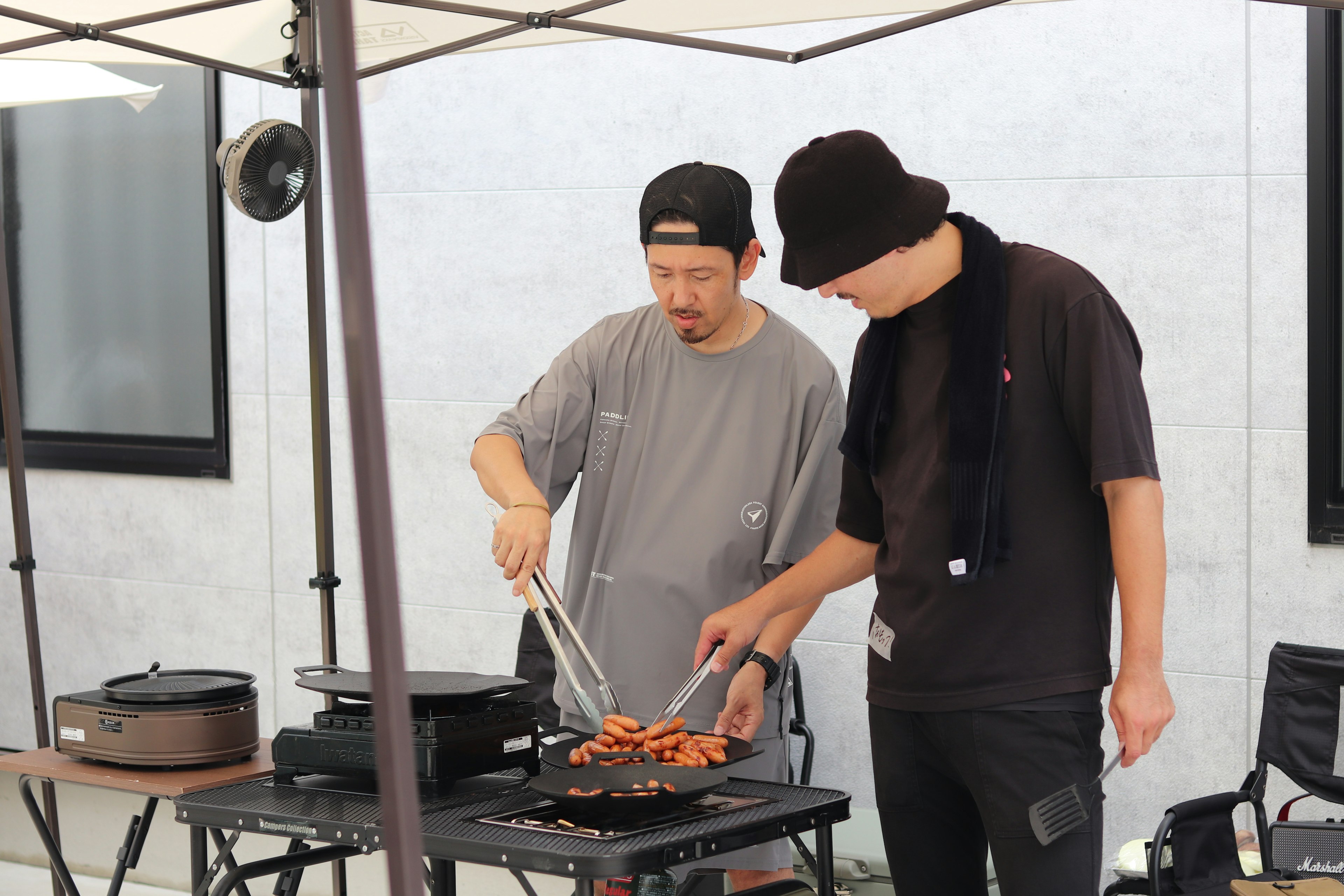 🕛12:30 昼食タイム！焼き場も大盛況！