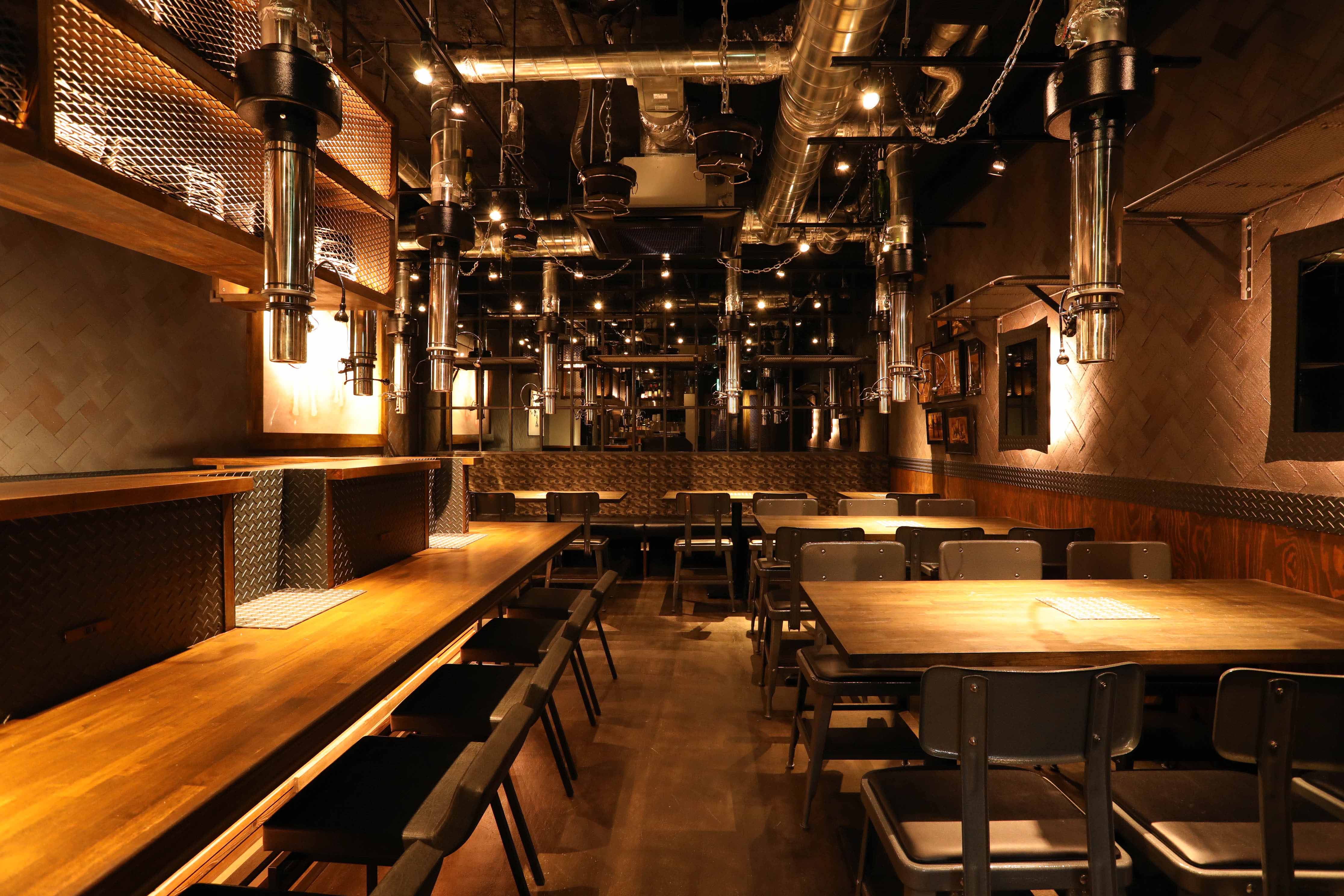 炭火焼ホルモン店