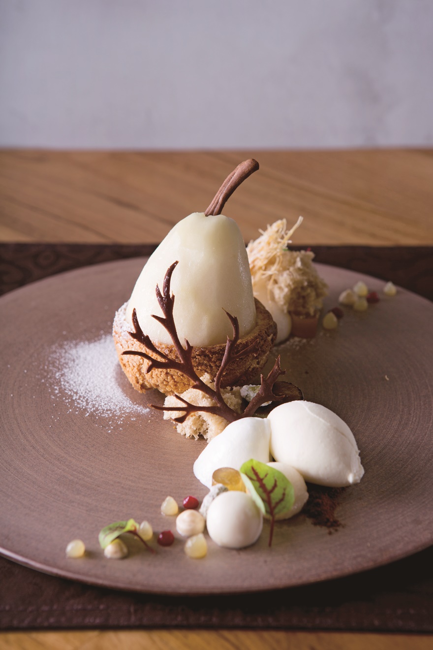 目の前で作られるデザートコースに感激！「Dessert Une Assiette