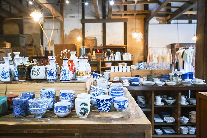 f*0様 【オークション用】☘️早い者勝ち☘️【国宝品】●岐阜県無形文化財【郡上 清流と踊り文化が息づく街！岐阜県・郡上八幡でぶらりまち巡り | KELLY
