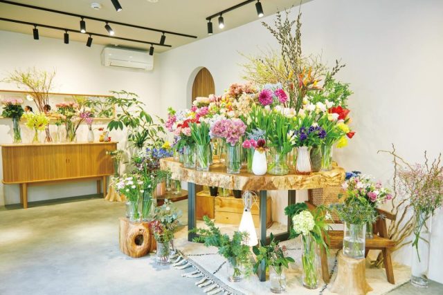 花と人の魅力満開！ 思わず笑顔になる空間「roku flowers and coffee