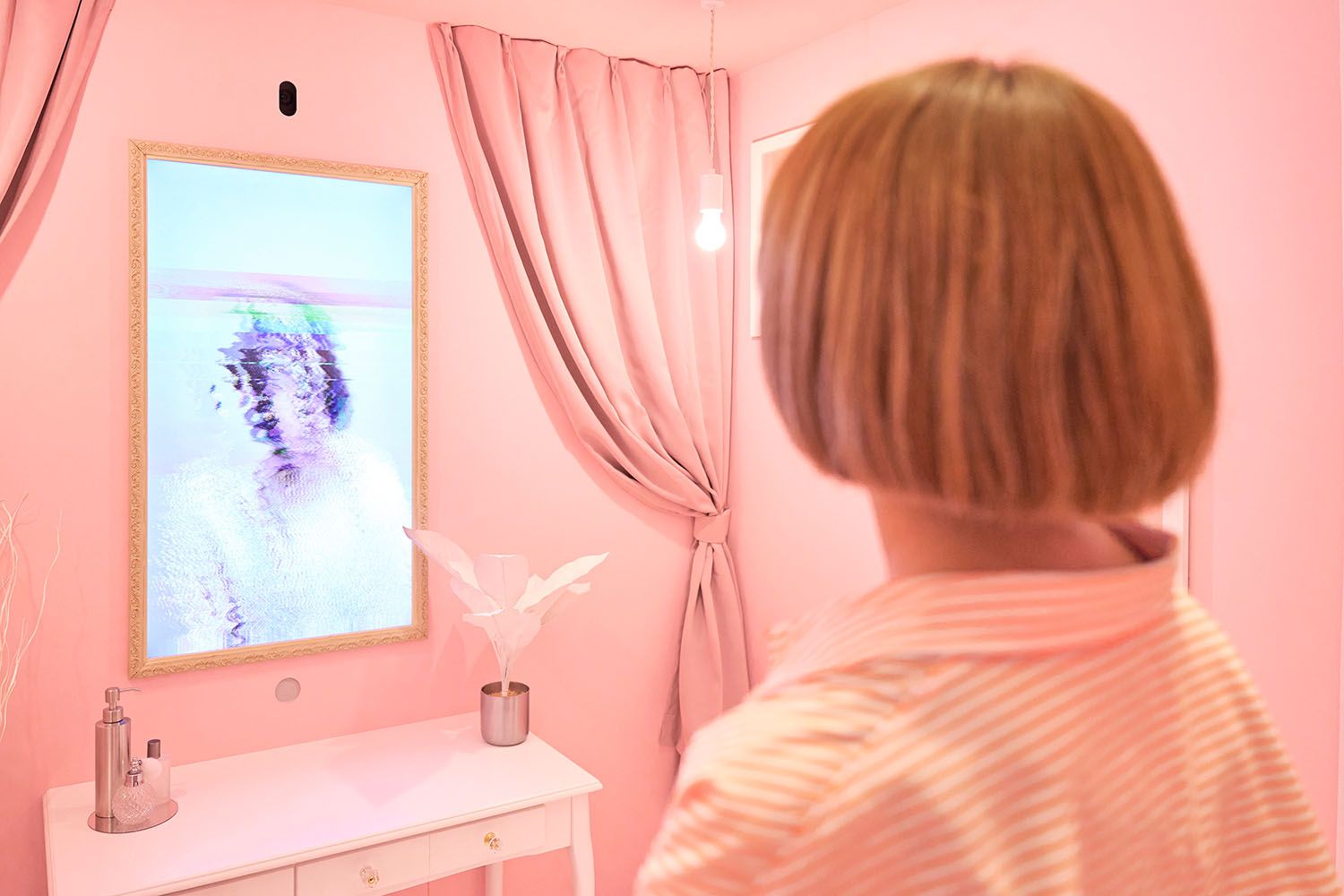 2024年6月27日東京ミッドタウン日比谷で開催した対話型エクスペリエンス『ハイチオールの鏡』の様子