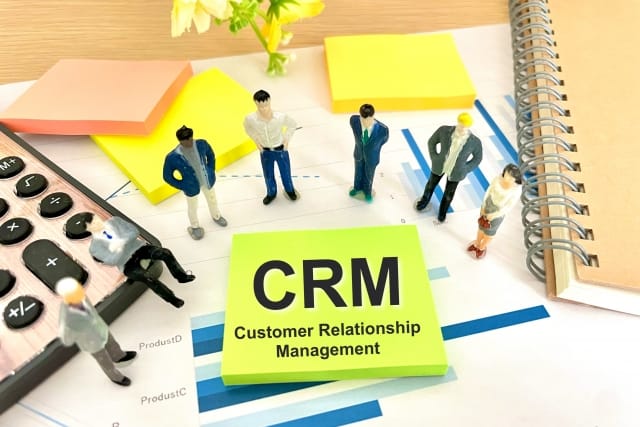 CRMをスムーズに導入するには？導入前後のポイントまとめ
