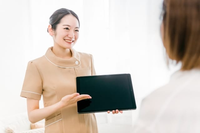 美容室の人手不足を電話DXで解決する方法とは？