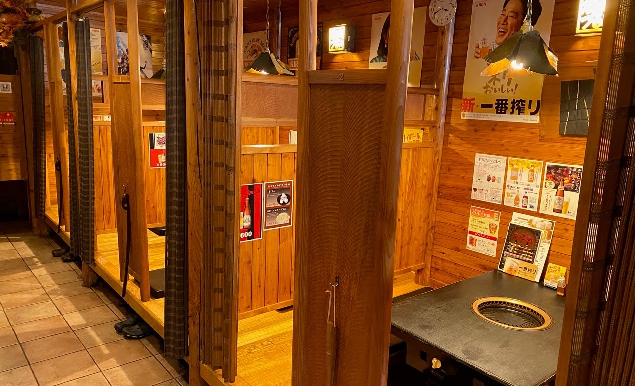 AI電話とレストランボード連携で予約を自動化！家族経営の焼肉店が実現した、予約の取りこぼし解消と業務負担の軽減【有限会社ワイズ・フォー】