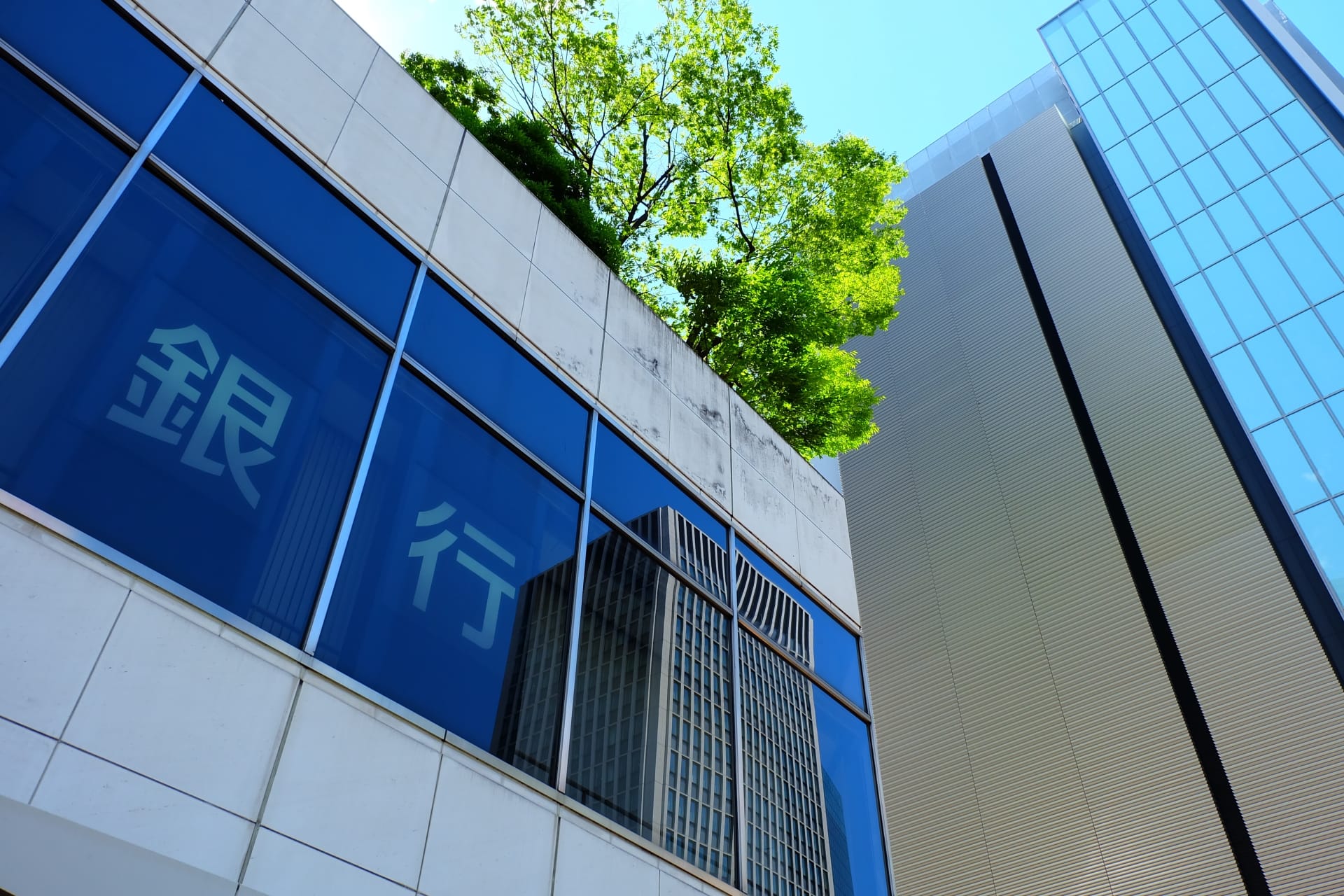 銀行業におけるDXとは？電話DXで多様化するニーズに答える方法を解説！