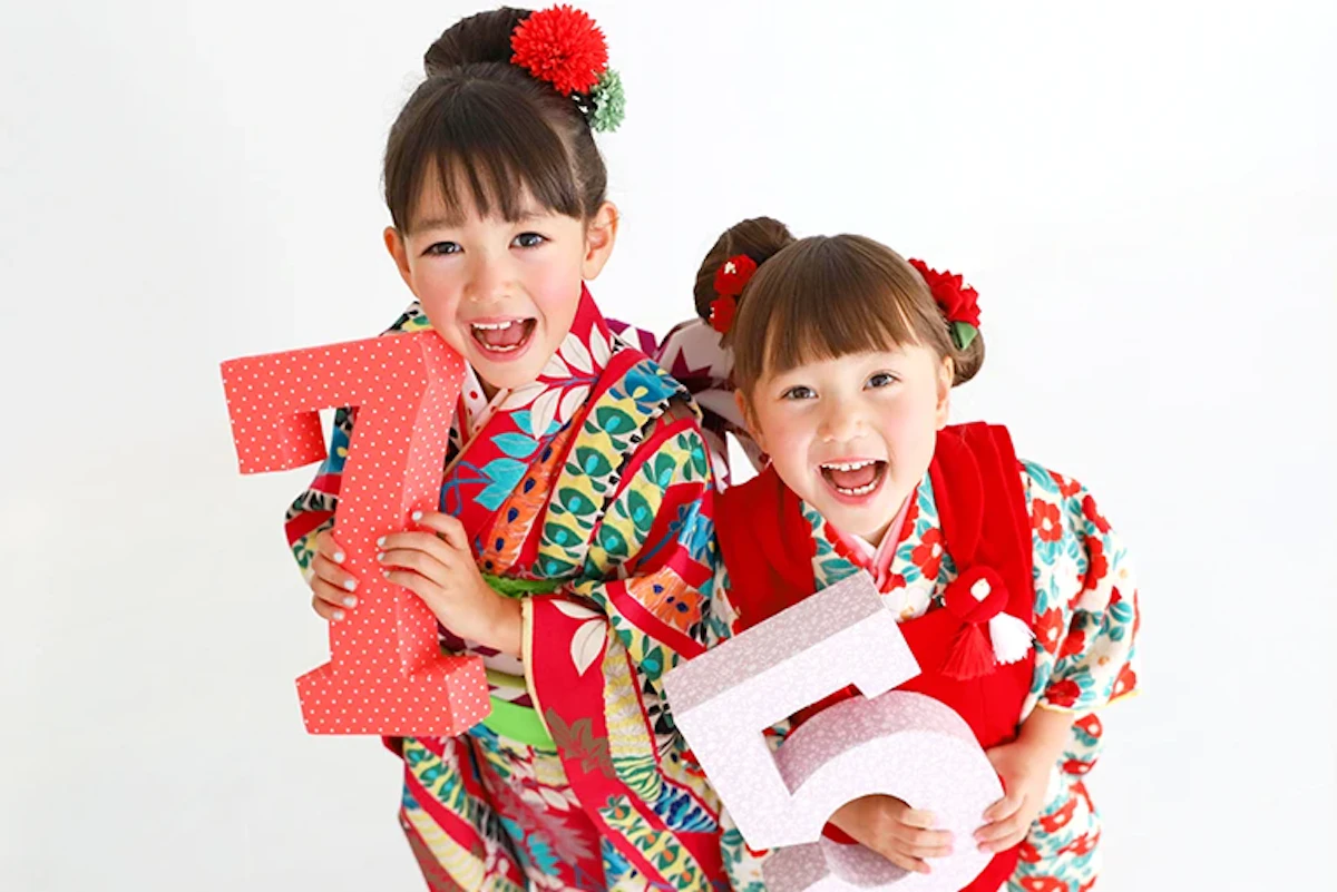七五三の前撮りはいつがいい？春夏に撮るメリットと当日の持ちもの