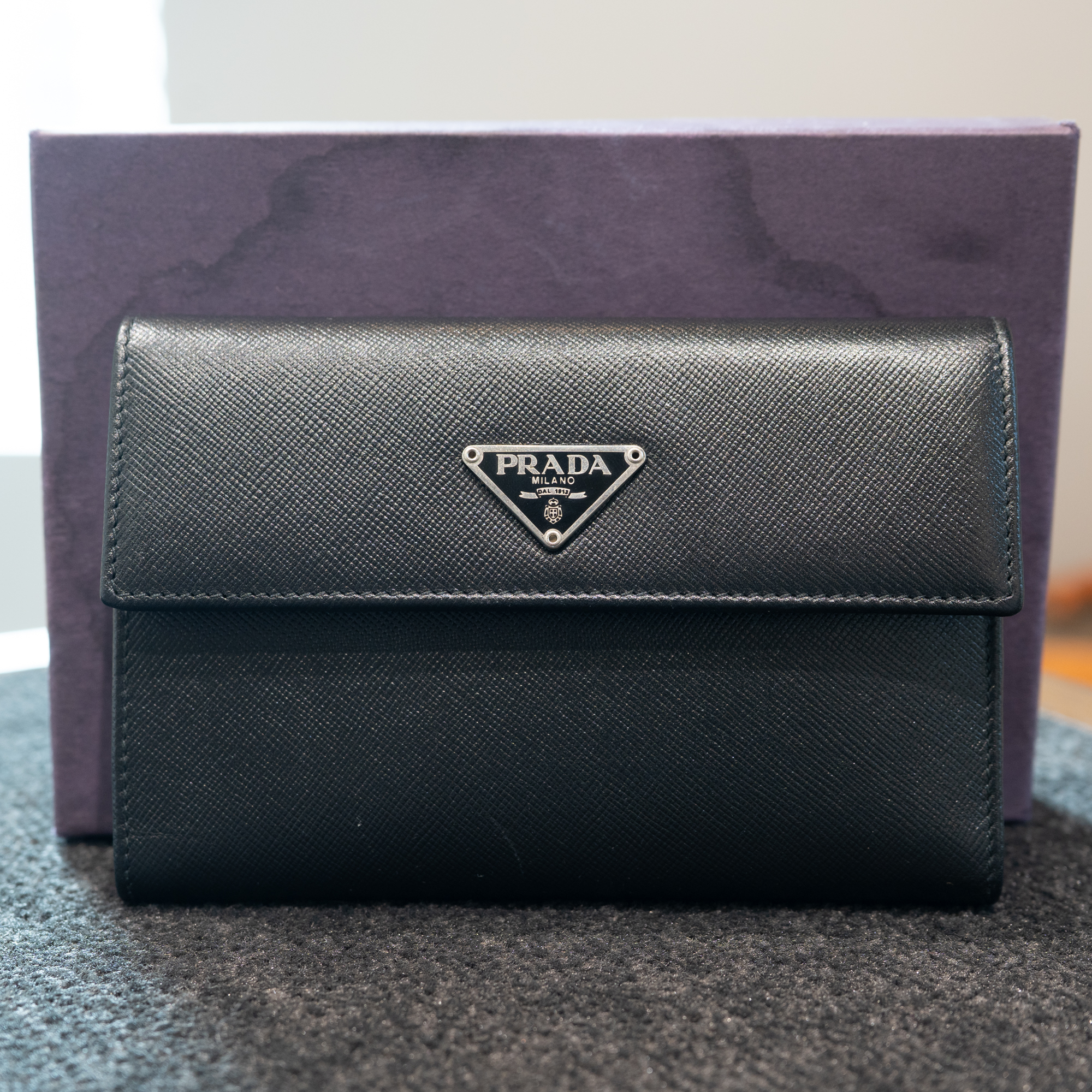 PRADA 折り財布（ブラック・サフィアーノ）｜ブランドバンク池袋店