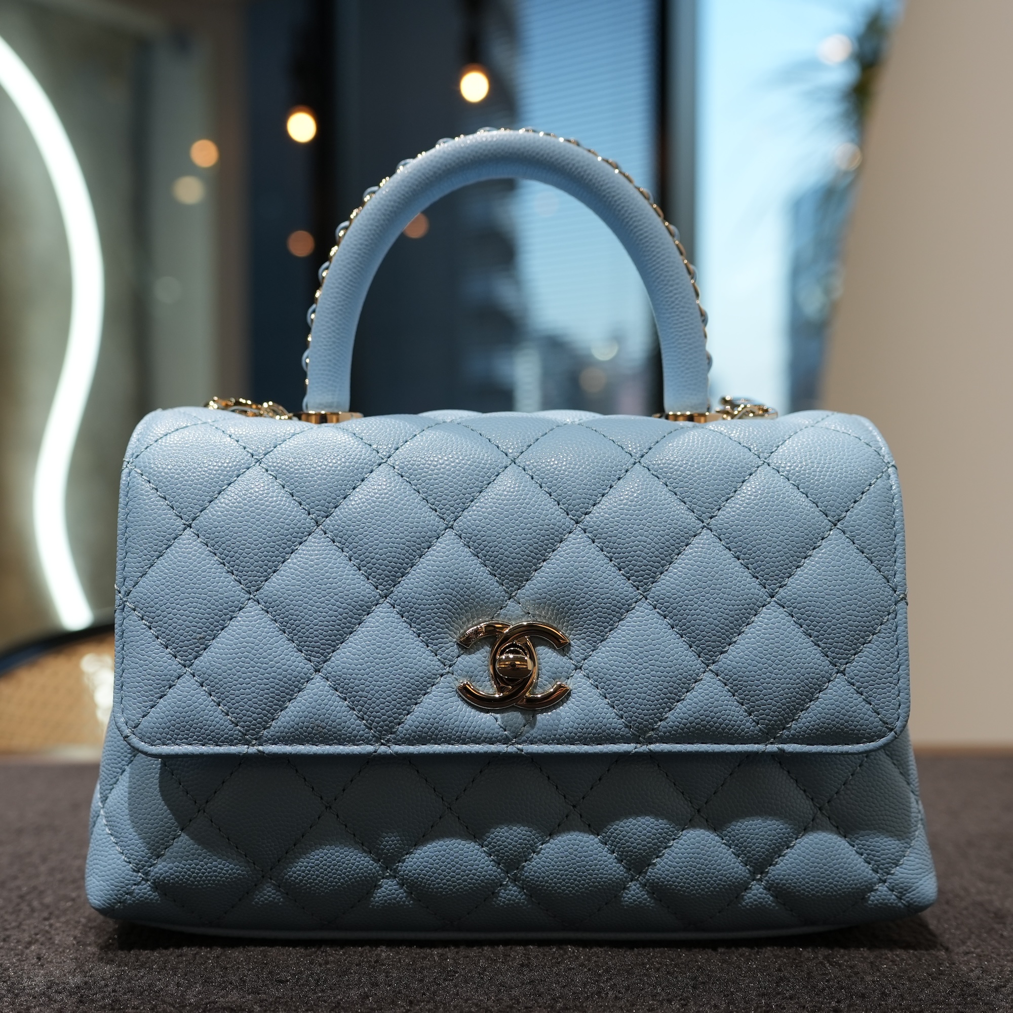 ココ出品になります。 SNSでも話題☆ミニココハンドル】CHANEL ココハンドル 14㎝
