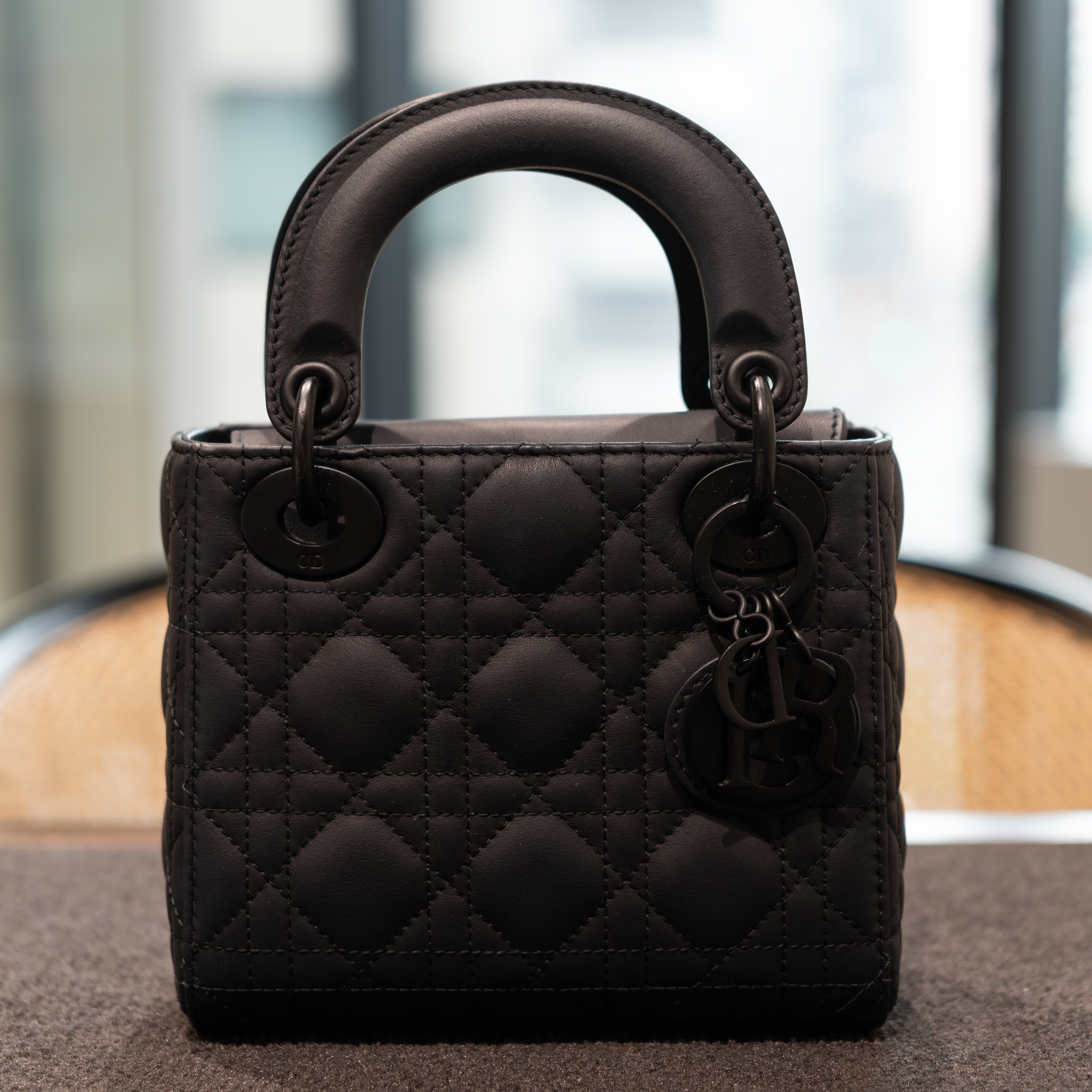 Dior キルティング ハンドバッグ 黒　レディディオール　ミニ　ノベルティ DIOR レディディオール ミニ（ブラック）｜ブランドバンク池袋店 西口